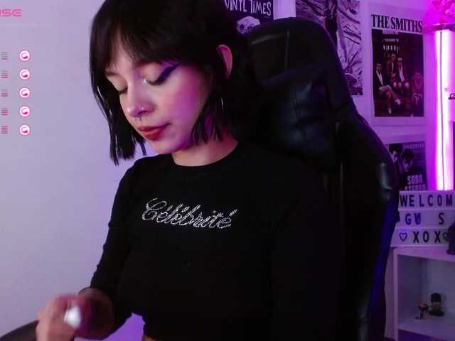 Снимки Violetlane ❤ I am a violet and I am here to spend pleasant time with all my boys! You are always welcome in my room and pleasure is what dominates in my room ❤ favorite vibration 111222333 @remain Ride dildo and domi clit with hush ass @total TOKENS