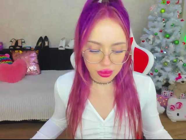 Снимки MindyKally touch ass(40) touch tits (45)kiss you(20)dance(50)show outfot(15)show panties(23)suck dildo(70)suck anal plug(35)say your name(10)touch myself(45)flowers for flower(15)kiss(24) (❤❤❤Merry Christmas !❤❤❤ )